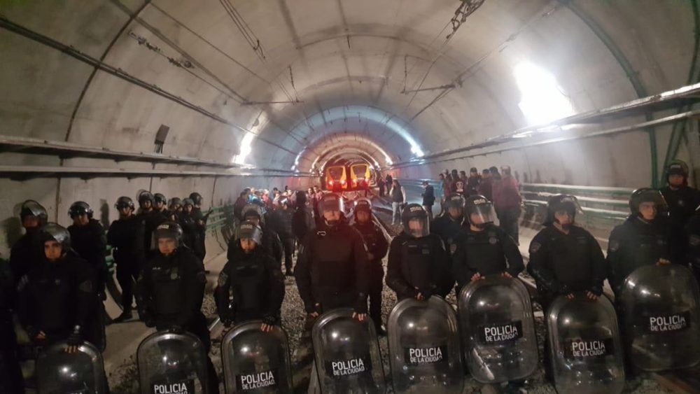 Condena a la brutal represión a los trabajadorxs del Subte