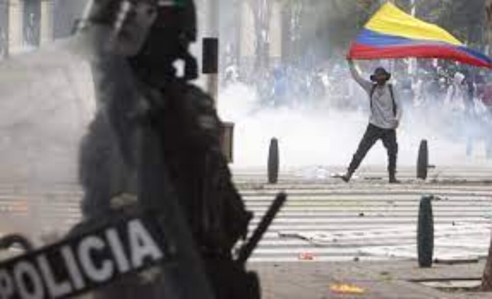 AAL expresó a la embajada colombiana su preocupación por la represión a la protesta social.
